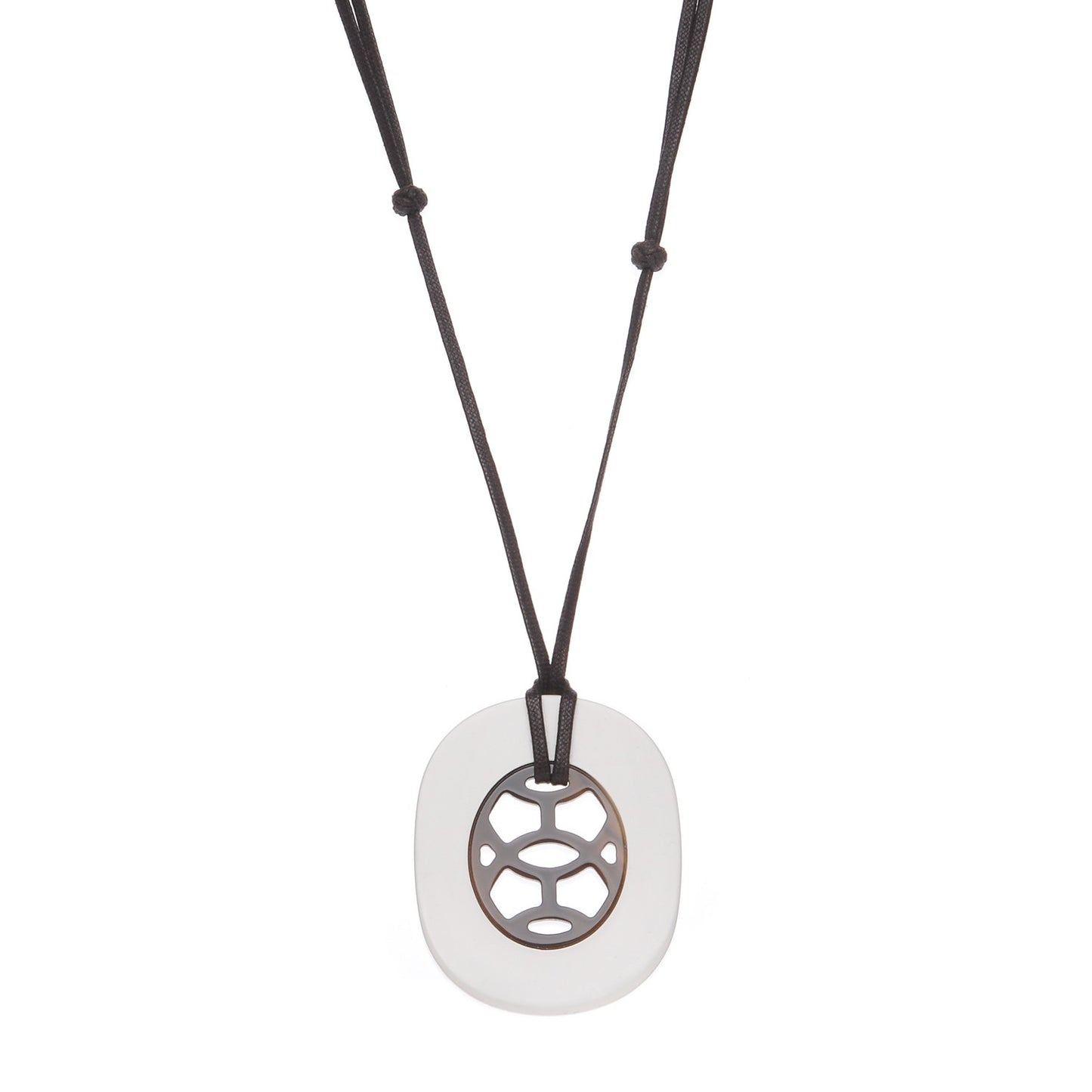 Buffalo Horn Lacquer Lift Necklace PM Pannacotta