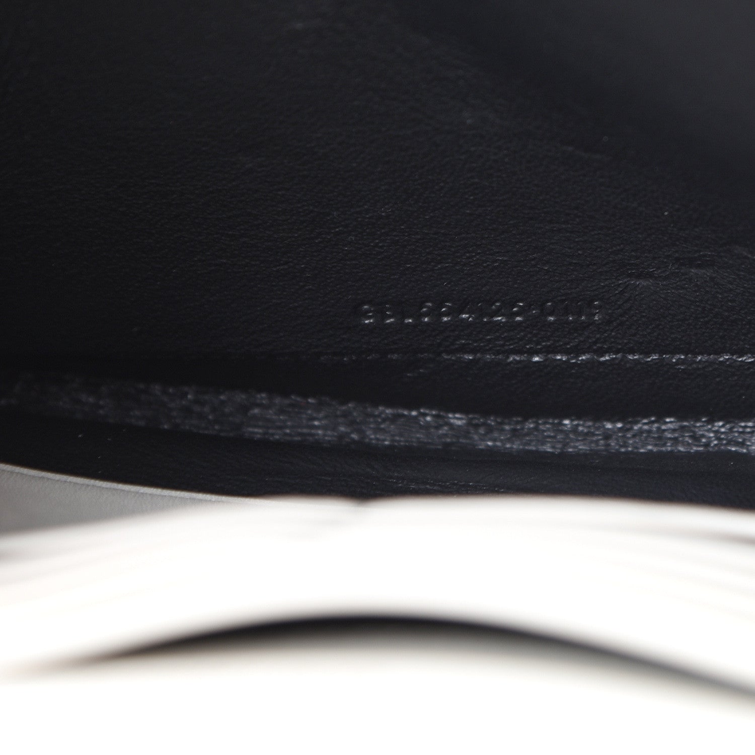 Saint Laurent Patent Calfskin Matelasse Monogram Vicky Chain Wallet Off White 6 of 13