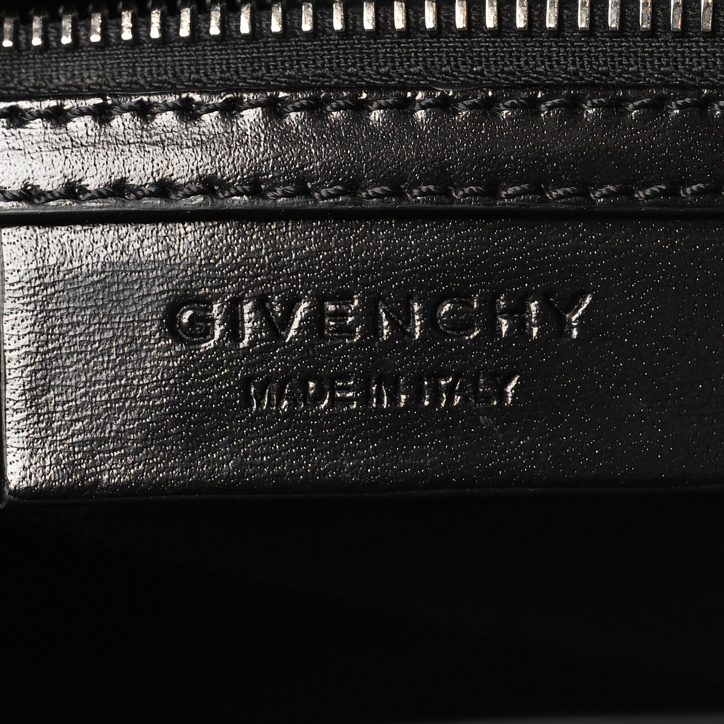 Shiny Lord Calfskin Small Antigona Black