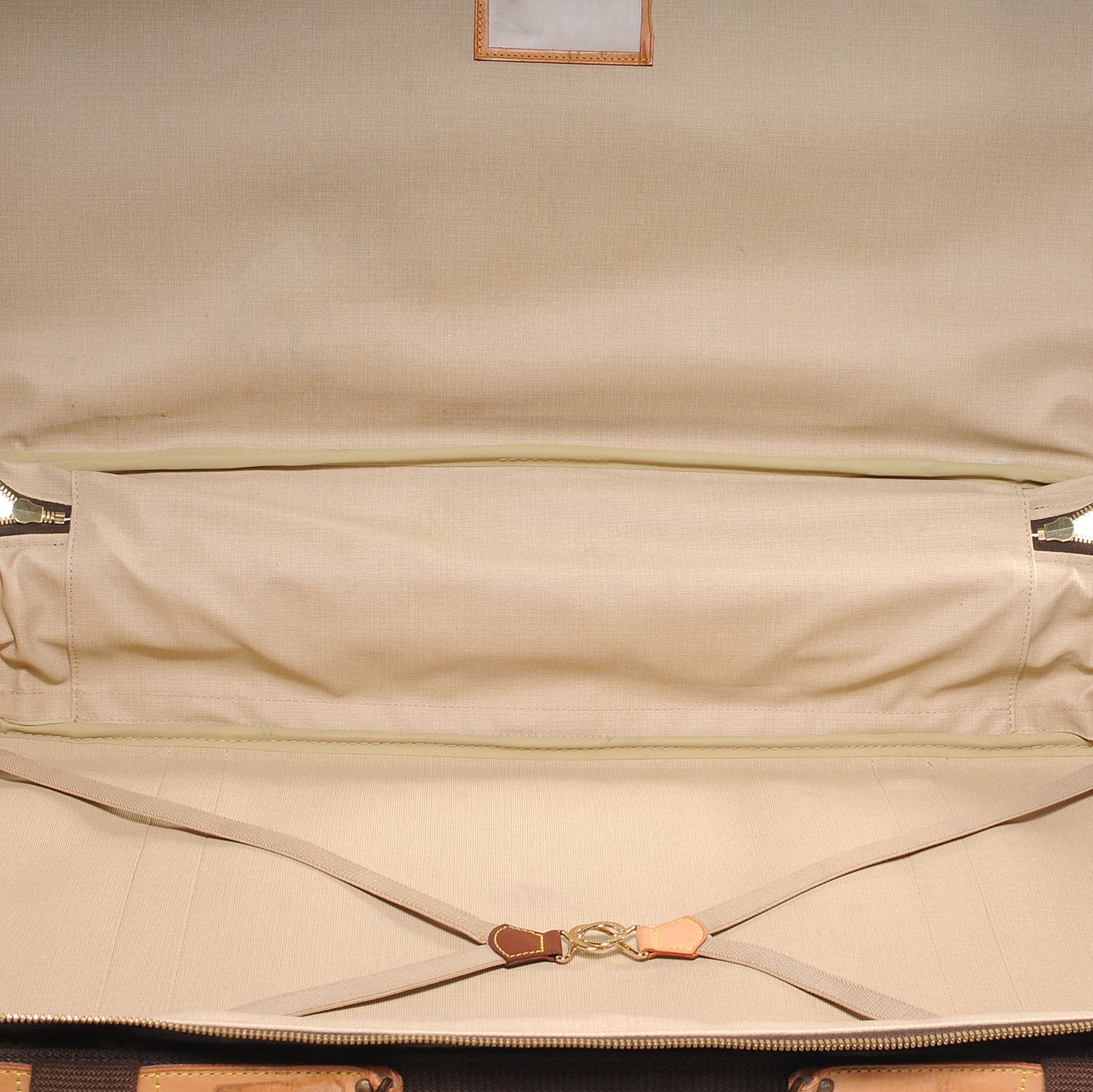Monogram Satellite 70