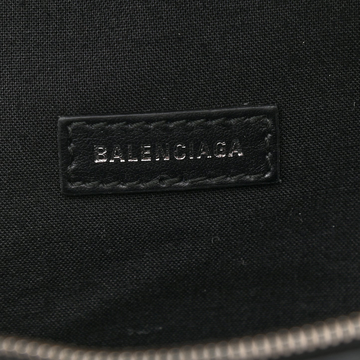 Supple Calfskin Signature Logo Large Everyday Beltpack Black