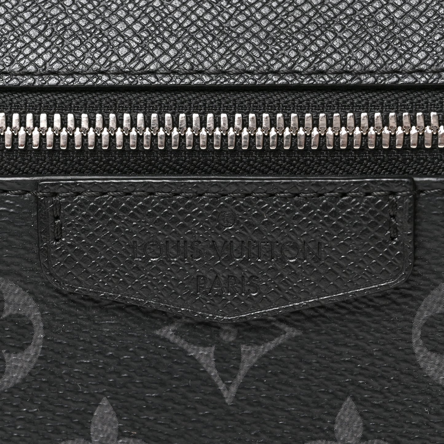 Taiga Monogram Eclipse Outdoor Messenger Black