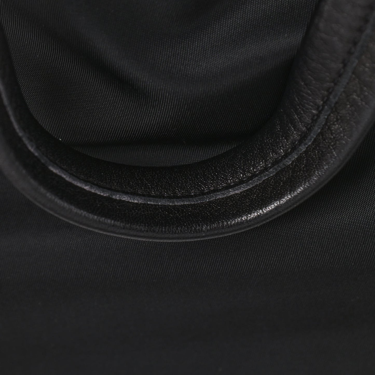 Tessuto Nylon Vitello Daino Tote Black