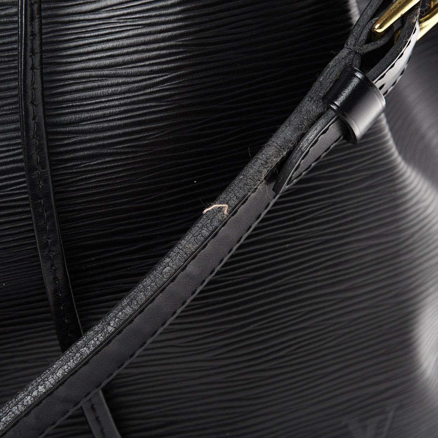 Louis Vuitton Epi Noe Black 18 of 19