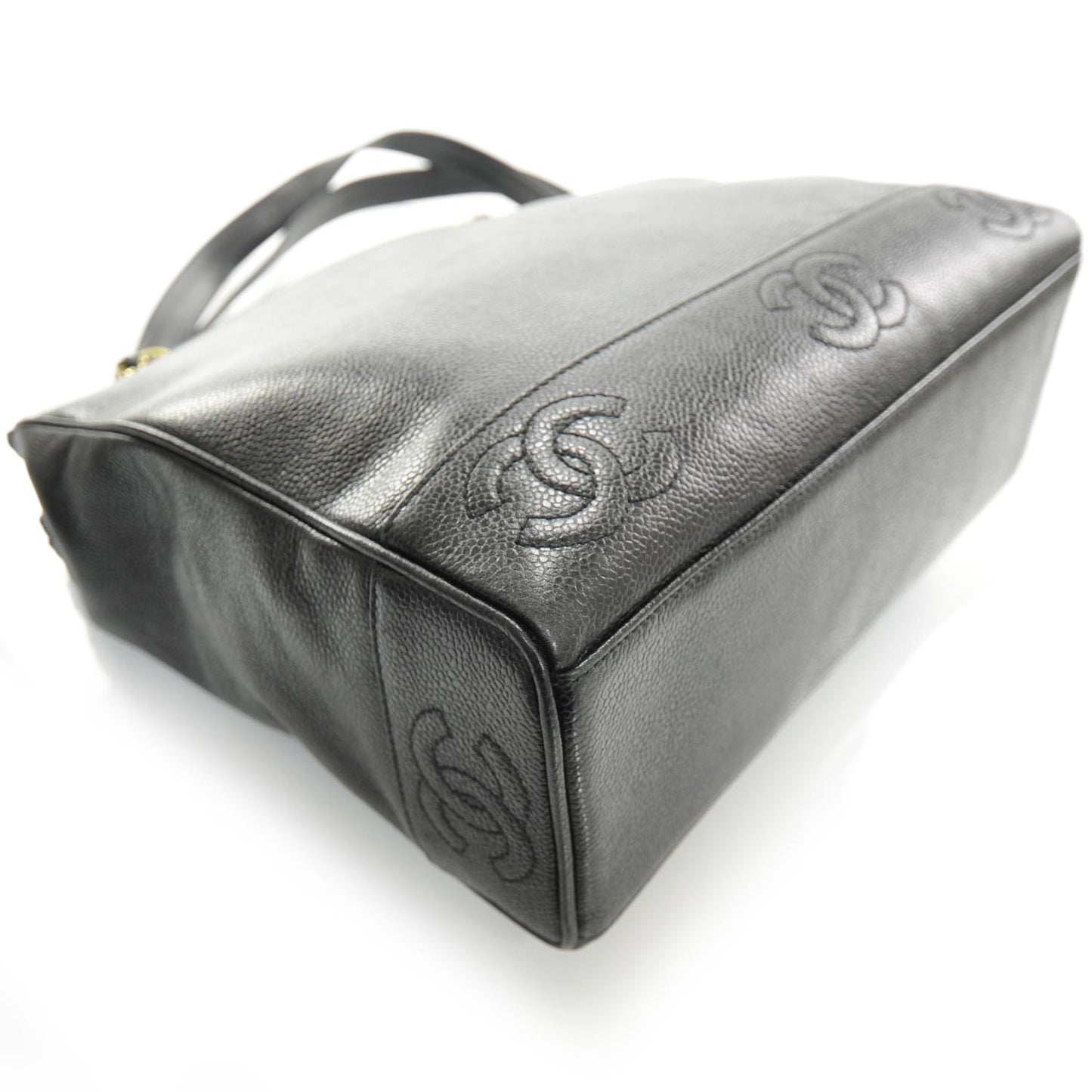 Caviar Shoulder Bag Black GHW