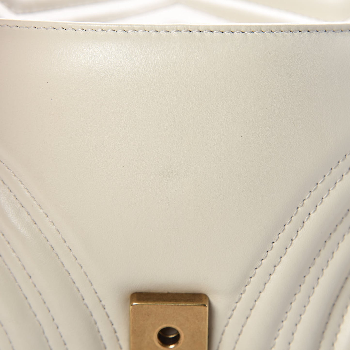 Calfskin Matelasse Small GG Marmont Shoulder Bag White
