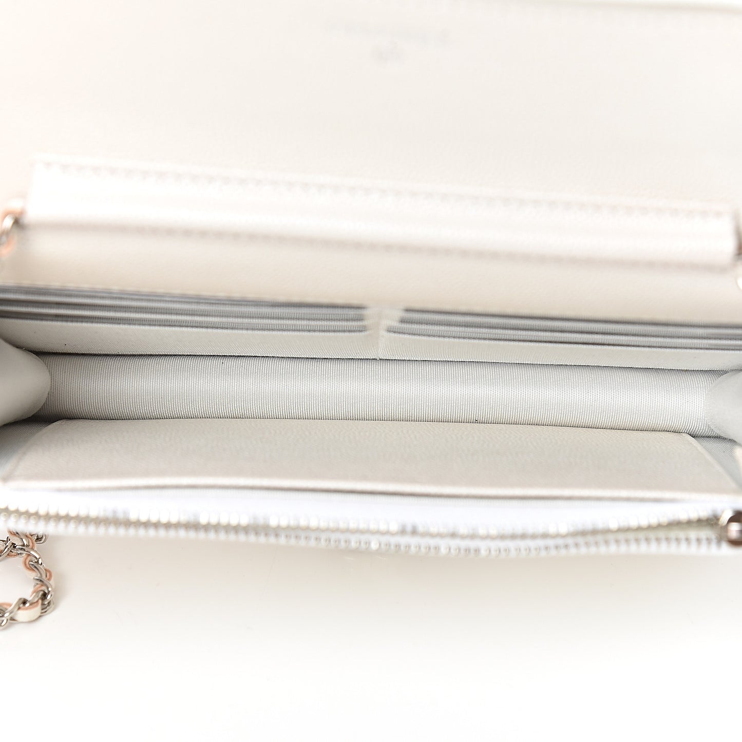 Caviar Quilted Golden Class Wallet On Chain WOC White