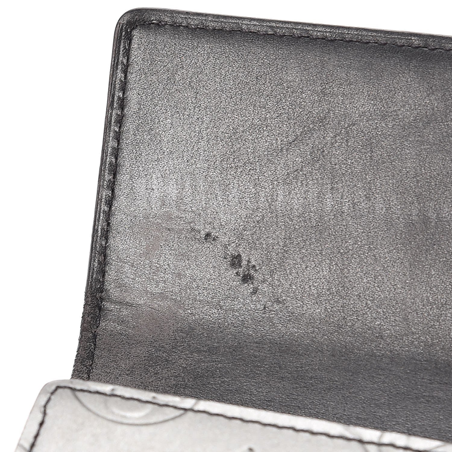 Louis Vuitton Mat Monogram Sarah Wallet Gris 10 of 12