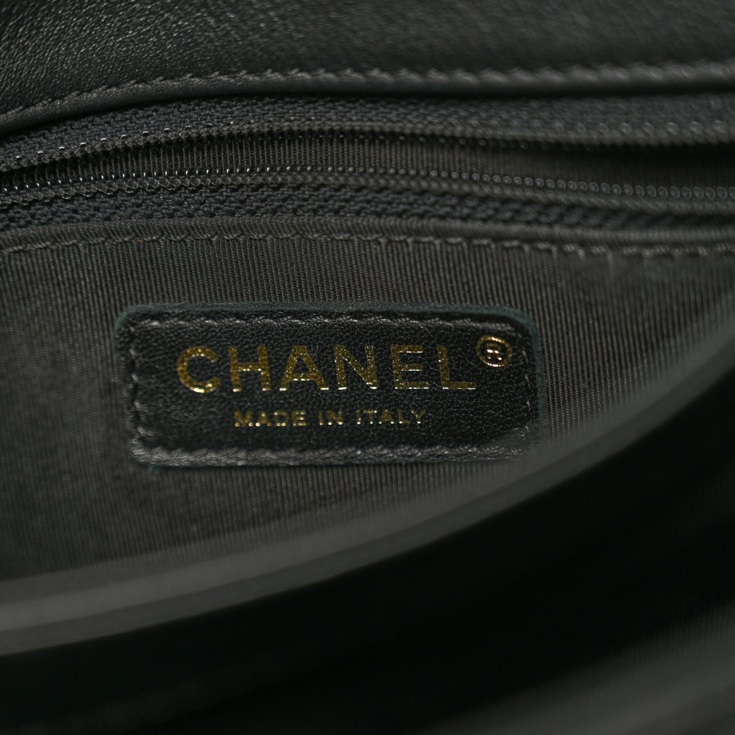 Grained Calfskin Small Chevron Chic Top Handle Flap Black
