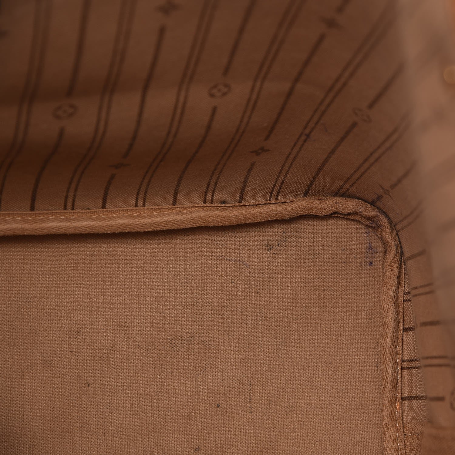 Louis Vuitton Monogram Neverfull GM 9 of 20