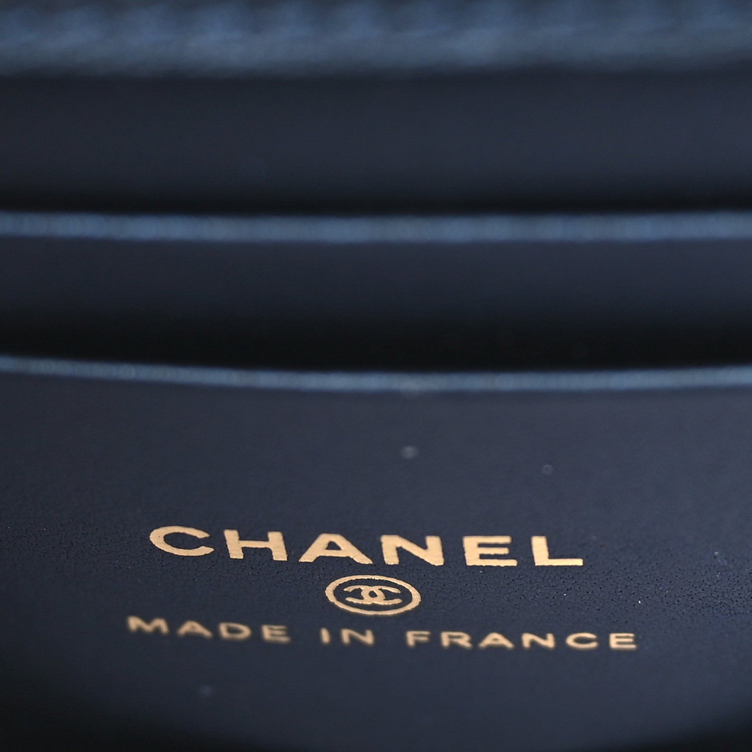 Chanel Iridescent Lambskin Quilted Top Handle Flap Clutch With Chain 5 of 10