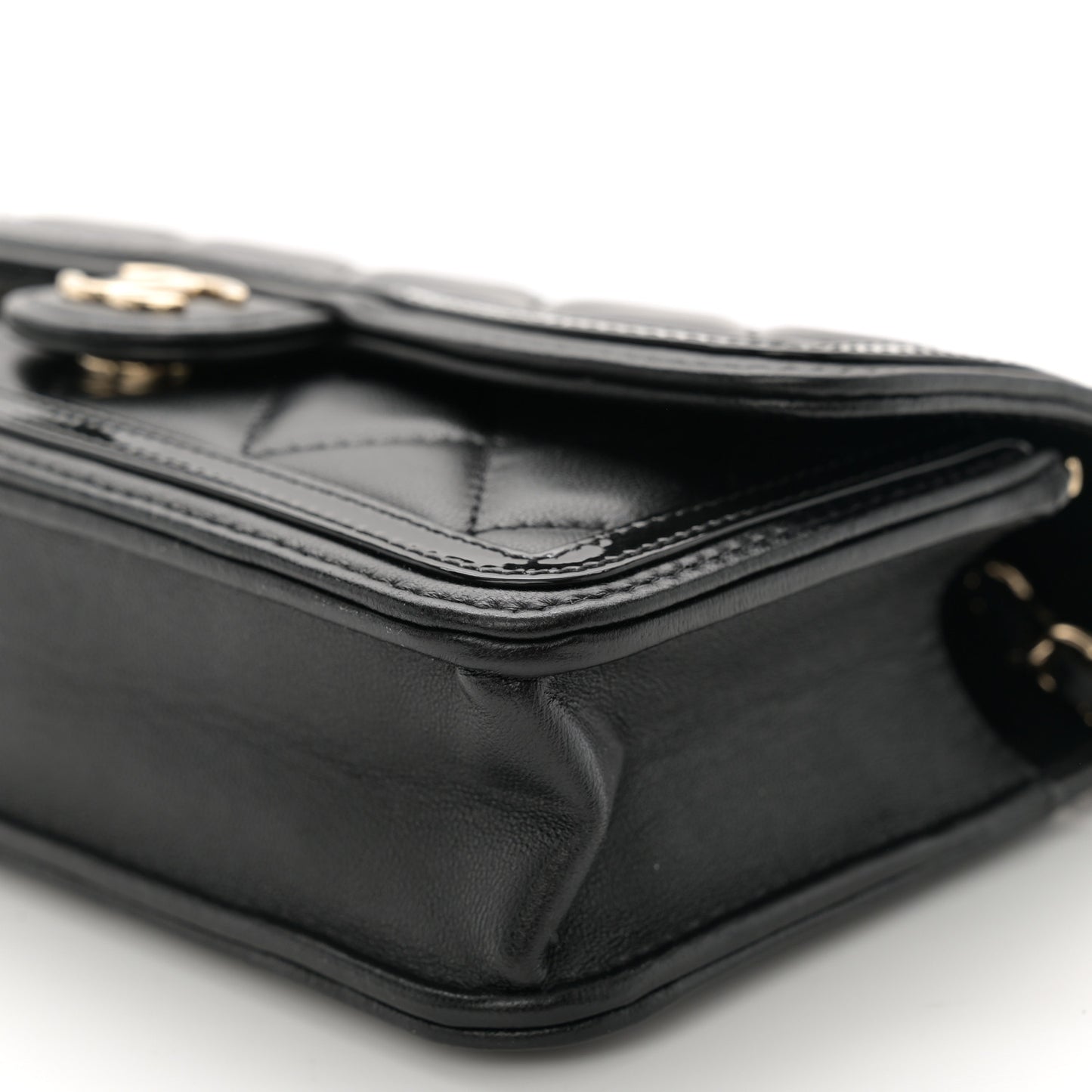 Lambskin Patent Calfskin Quilted Flap Phone Holder With Chain Black