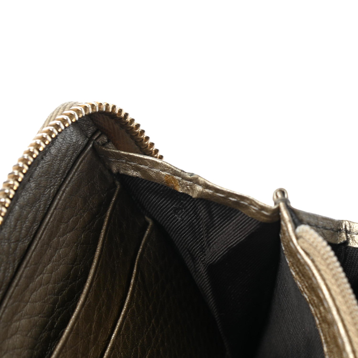 Gucci Metallic Pebbled Calfskin Soho Zip Around Wallet Golden Beige 9 of 13