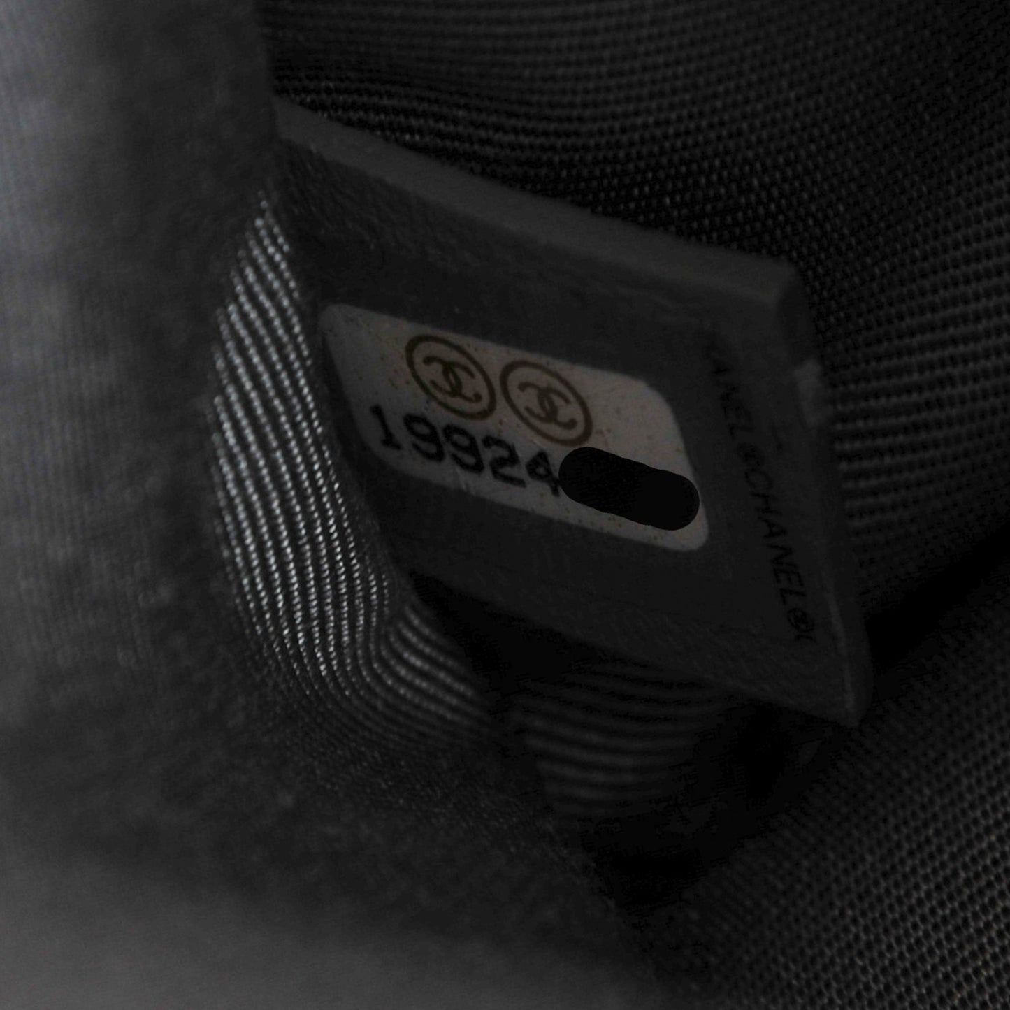 Caviar Quilted Medium French Riviera Flap Black