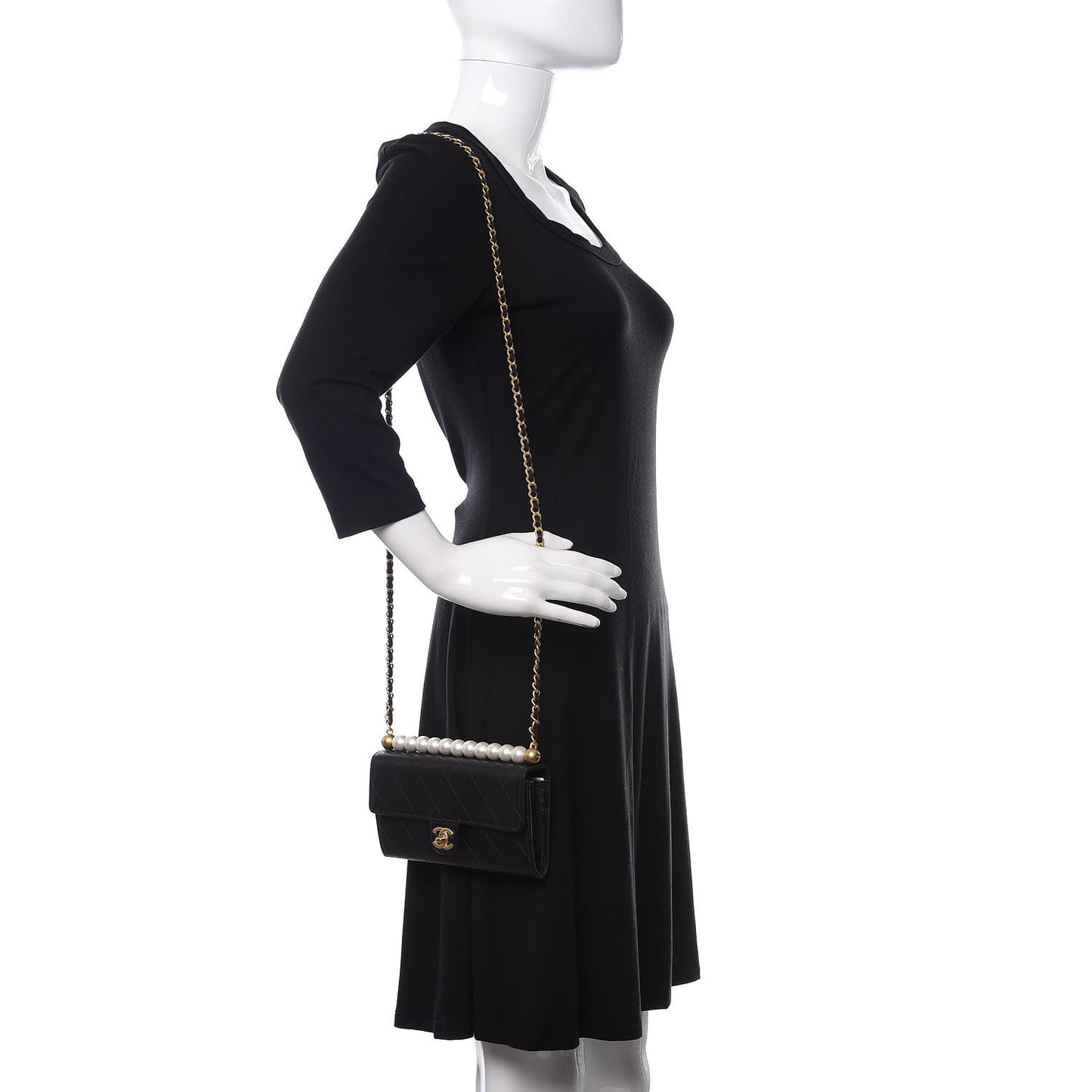 Goatskin Quilted Chic Pearls Clutch With Chain Black