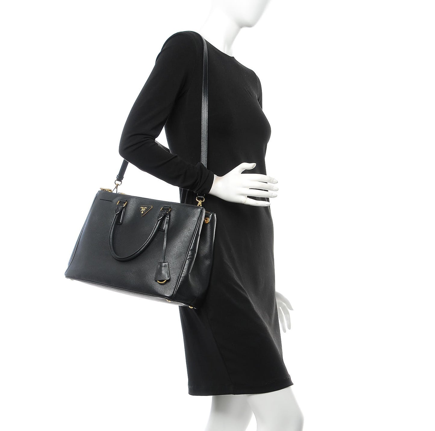 Saffiano Medium Galleria Double Zip Tote Black