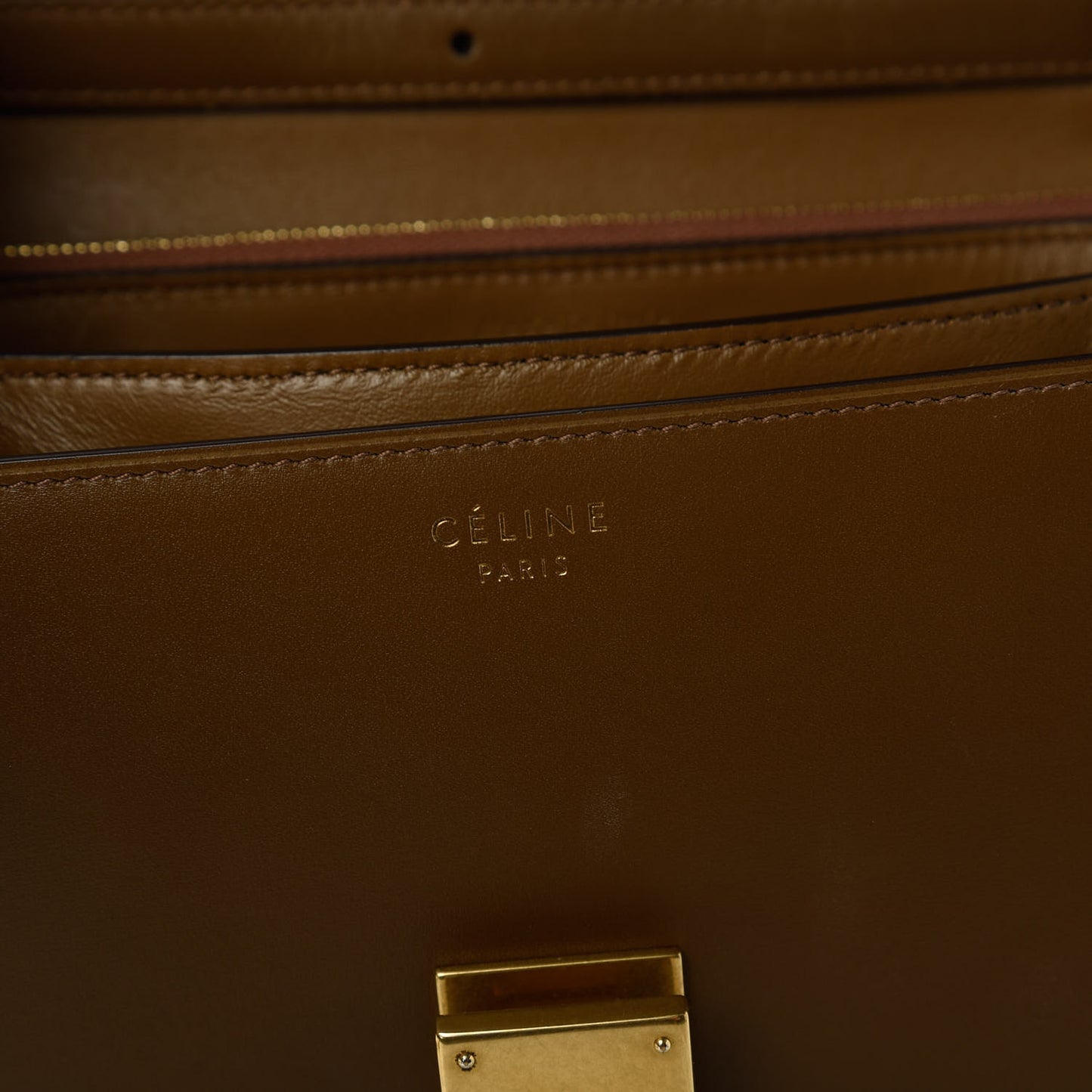 Smooth Calfskin Medium Classic Box Flap Bag Camel