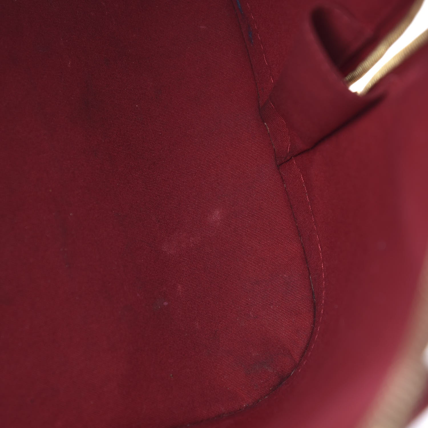 Louis Vuitton Vernis Alma GM Pomme D'Amour 14 of 19
