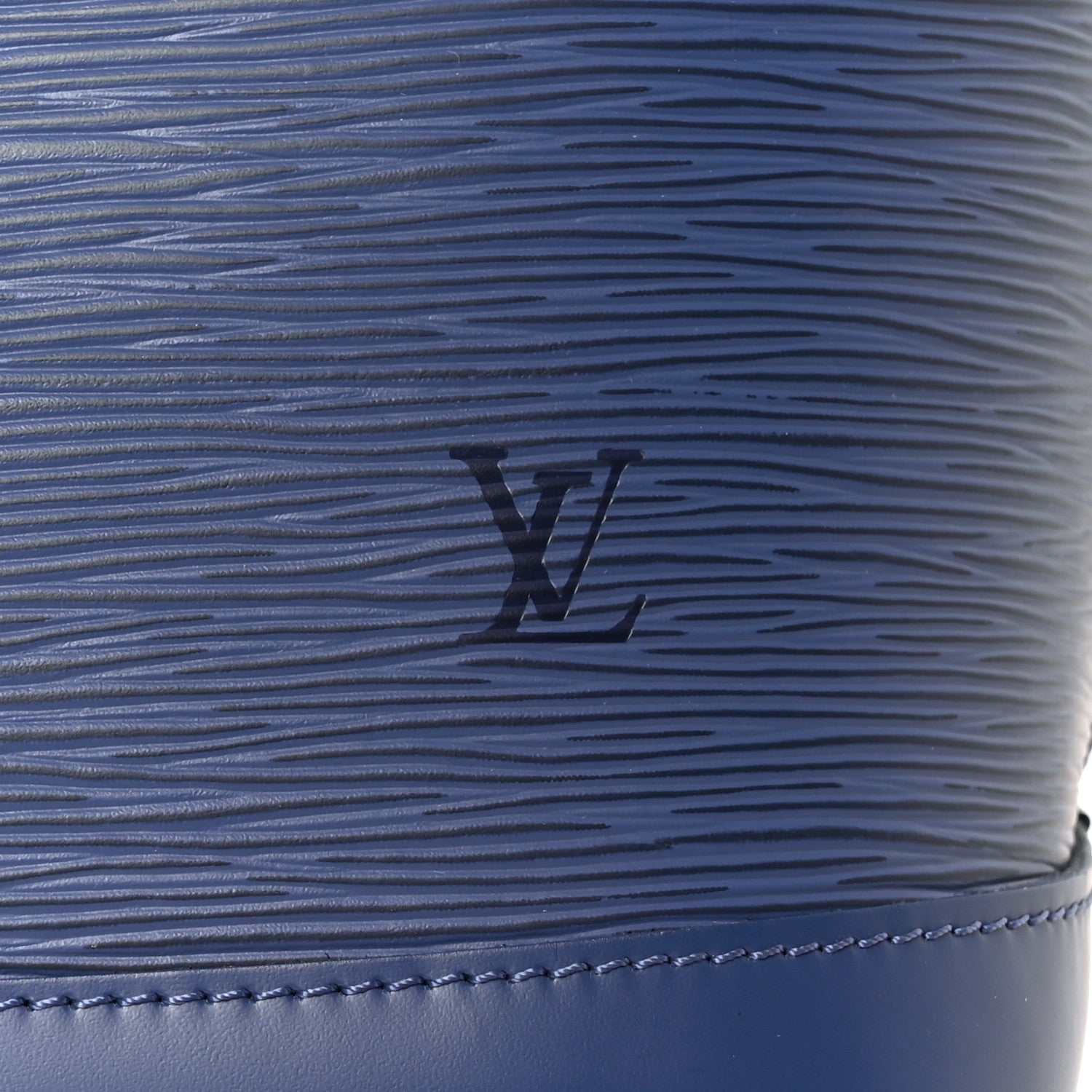 Louis Vuitton Epi Alma PM Toledo 8 of 11