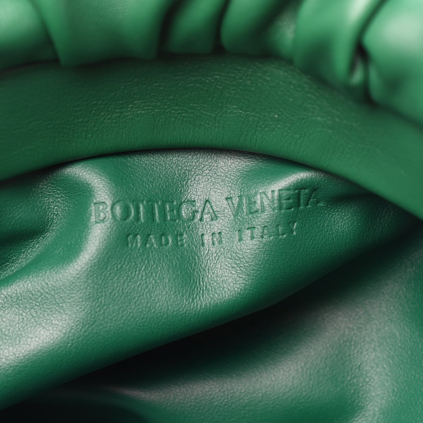 Calfskin The Pouch Chain Racing Green