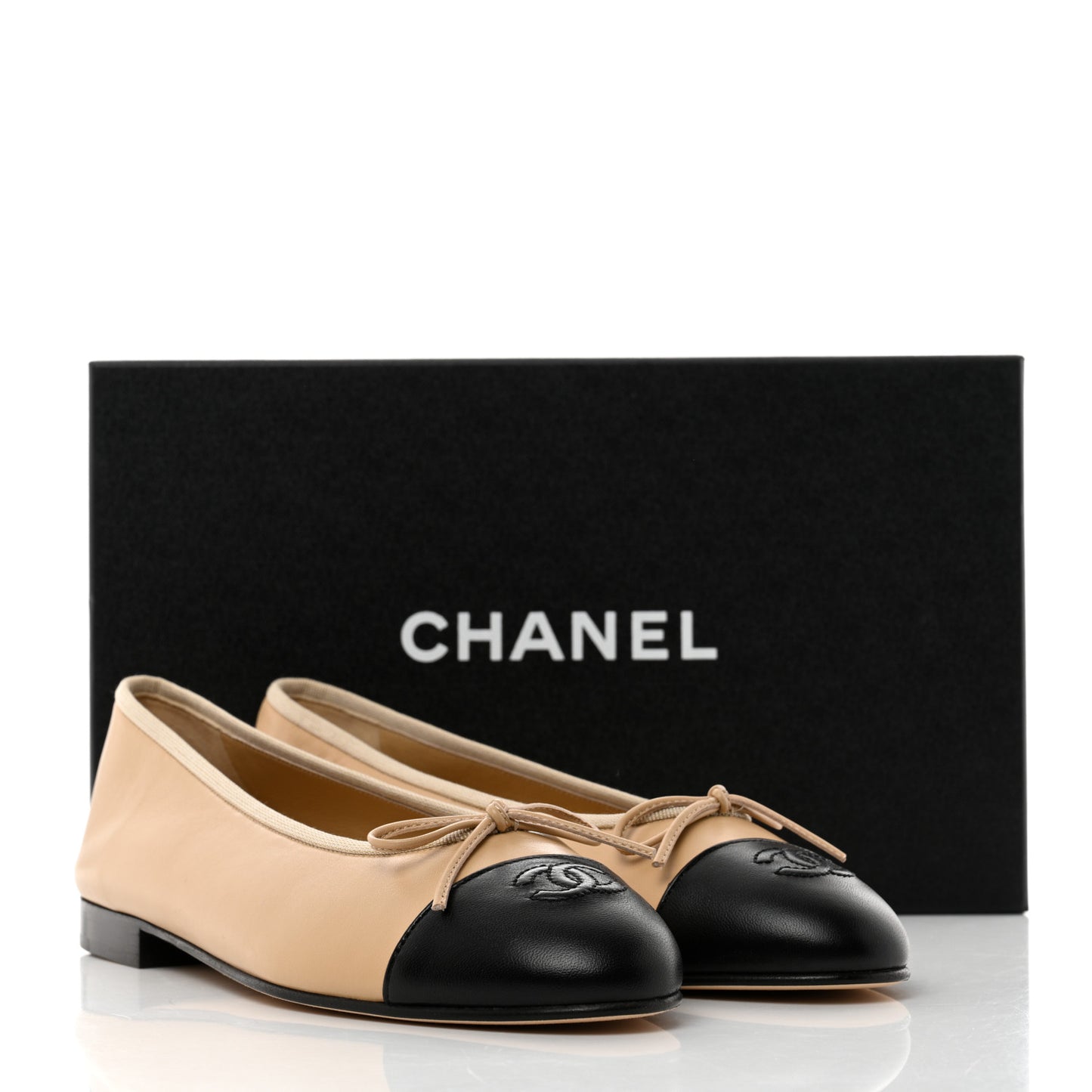 Lambskin Cap Toe Ballerina Flats 39.5 Beige Black