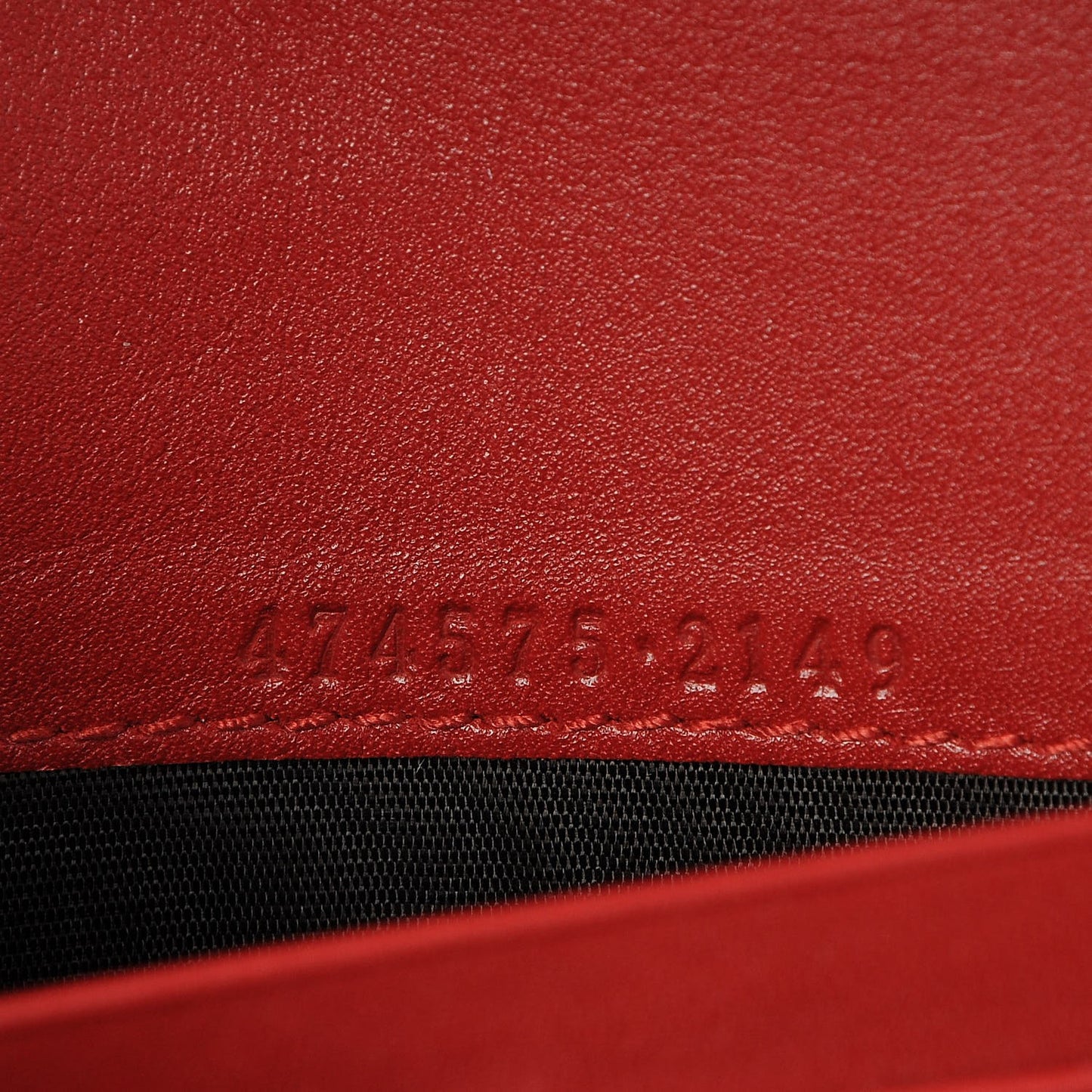 Calfskin Matelasse GG Marmont Chain Wallet Hibiscus Red
