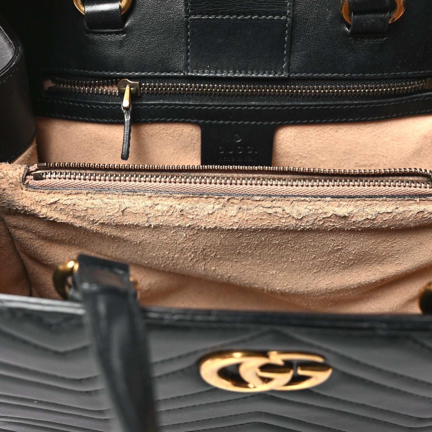 Calfskin Matelasse Small GG Marmont Tote Black