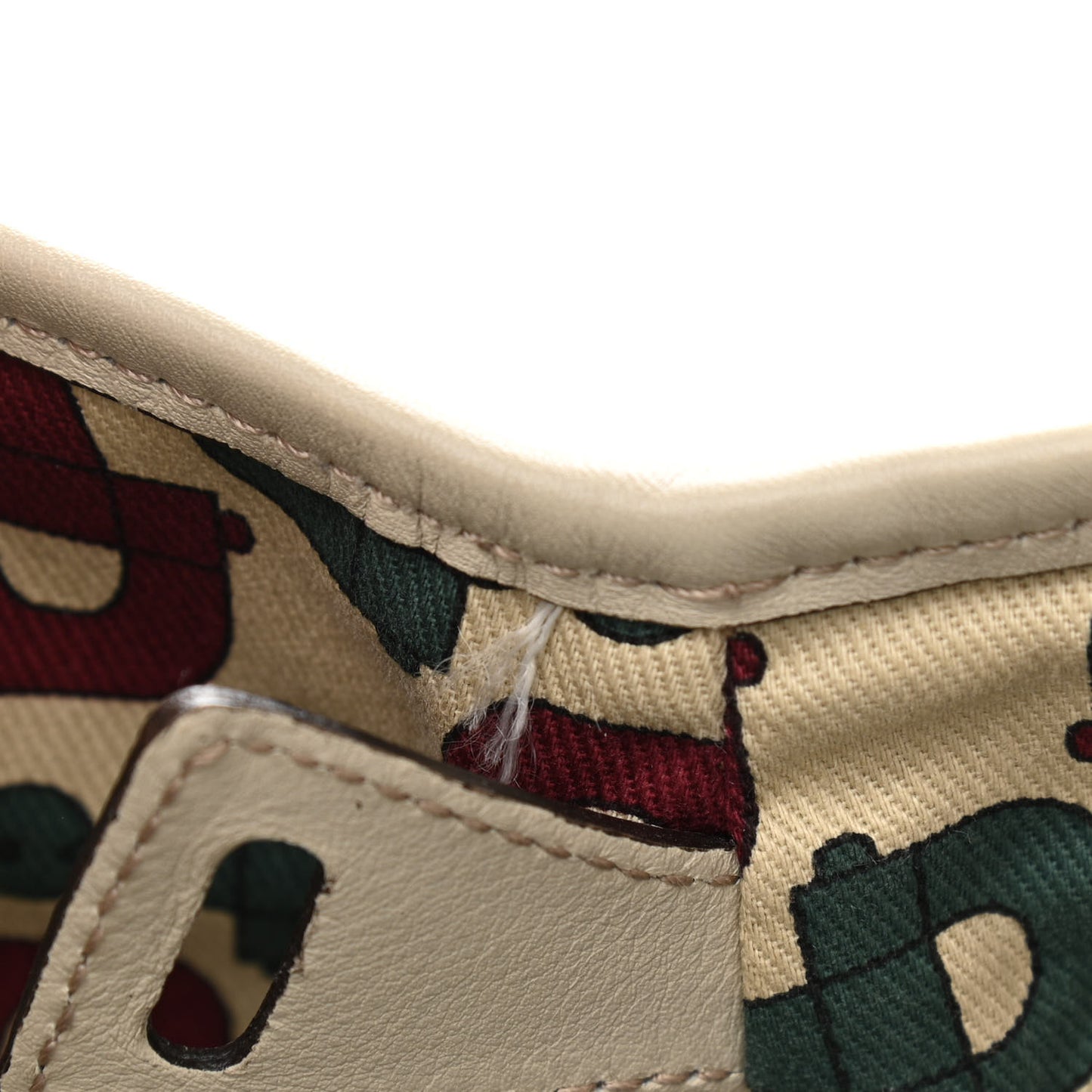 Guccissima Small Pelham Shoulder Bag Off White