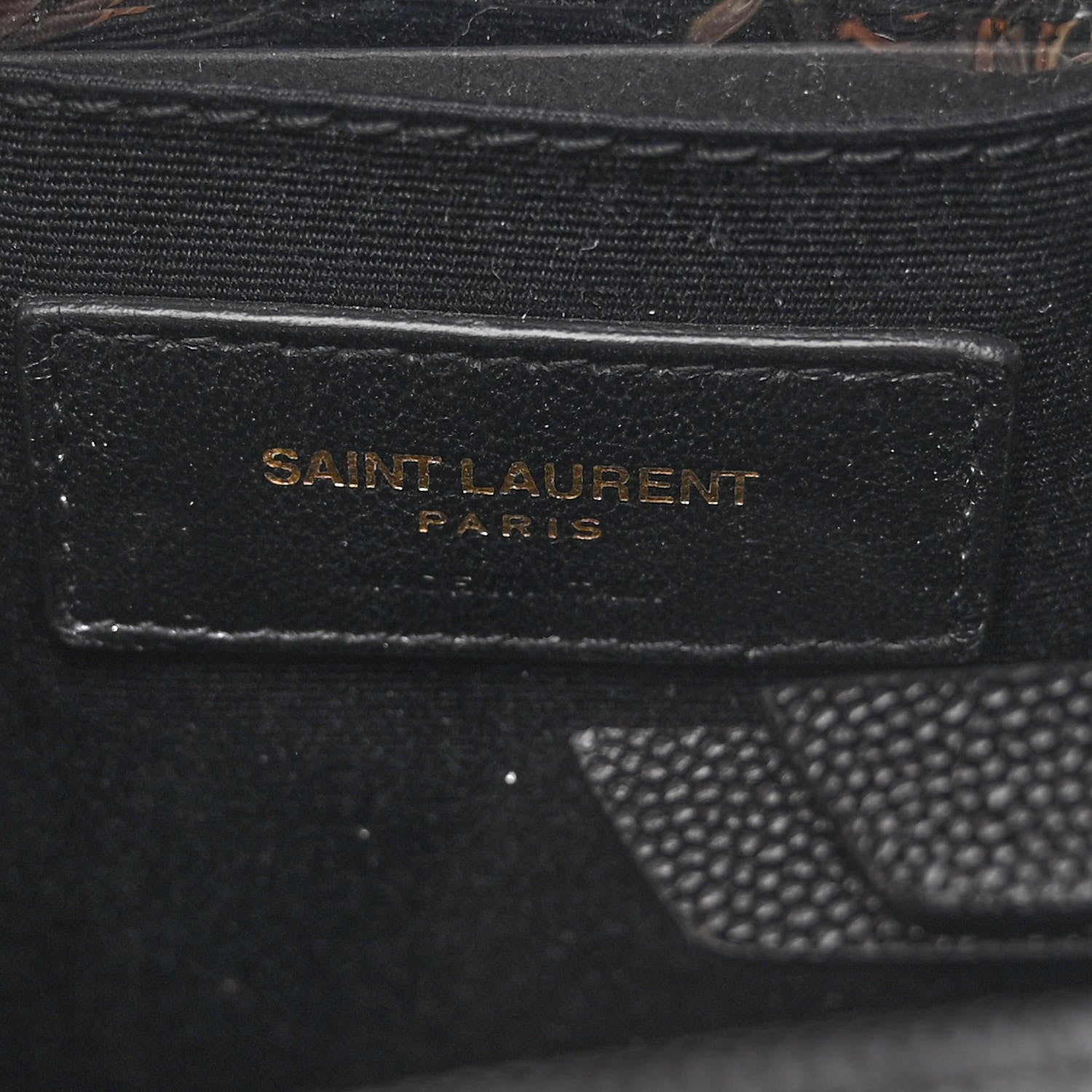 Saint Laurent Grain De Poudre Matelasse Chevron Quilted Round Vinyle Camera Bag Black 6 of 8