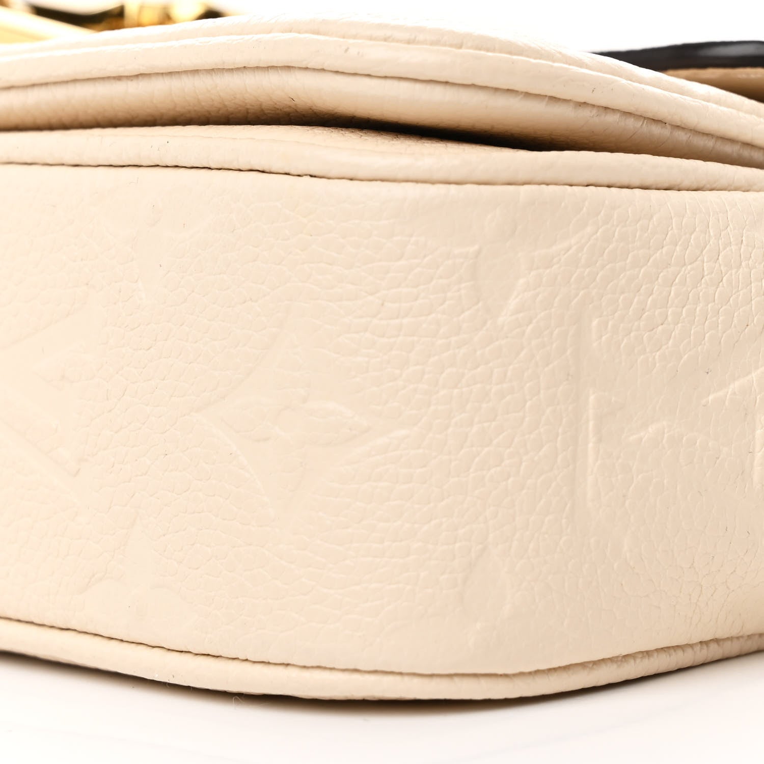 Louis Vuitton Empreinte Marceau Neige 9 of 10