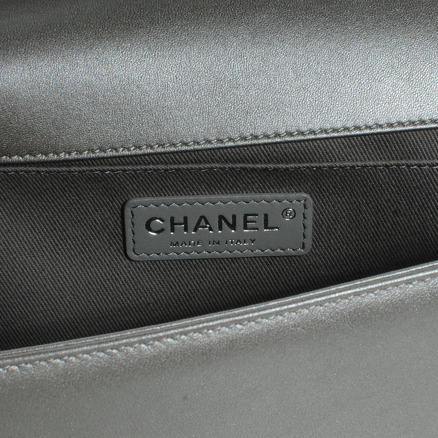 Lambskin Quilted Medium Boy Flap w Stingray Strap Silver
