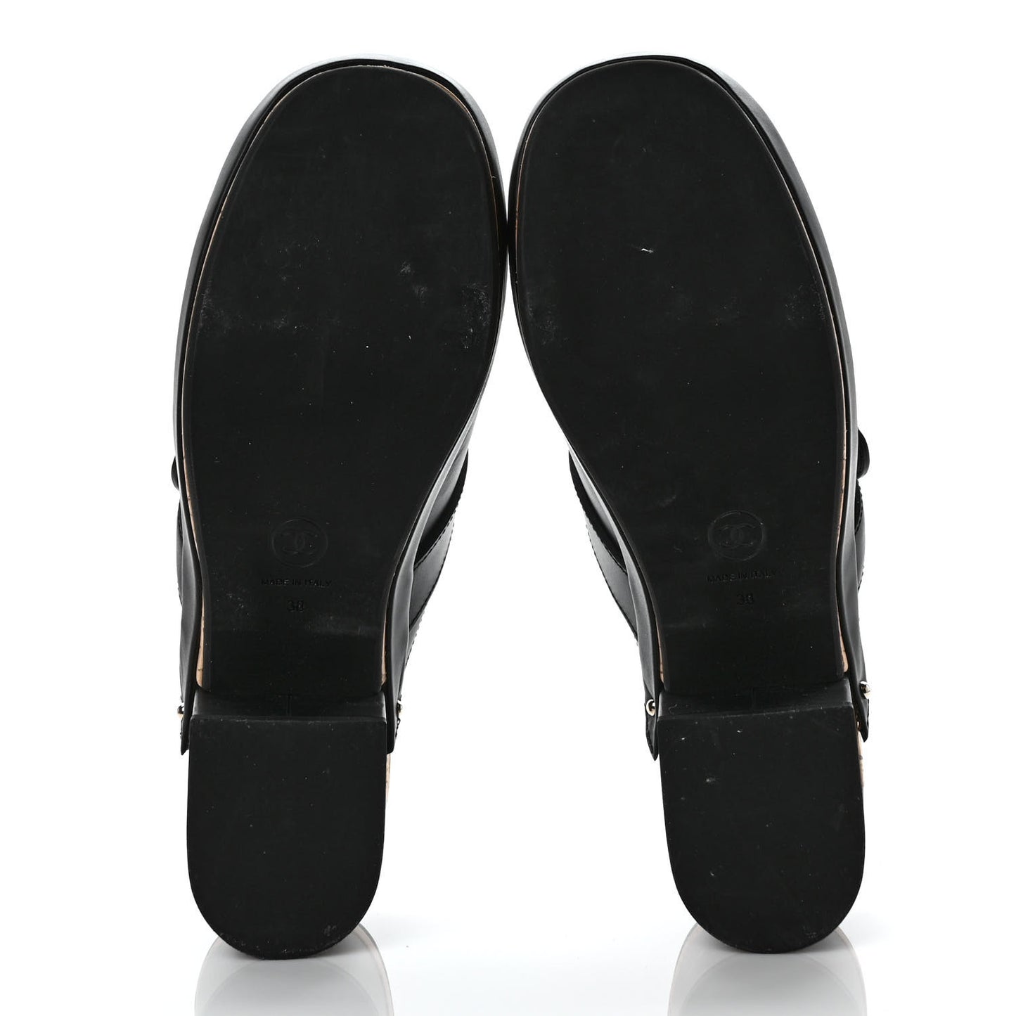 Calfskin CC Turn Lock Clogs 38 Black