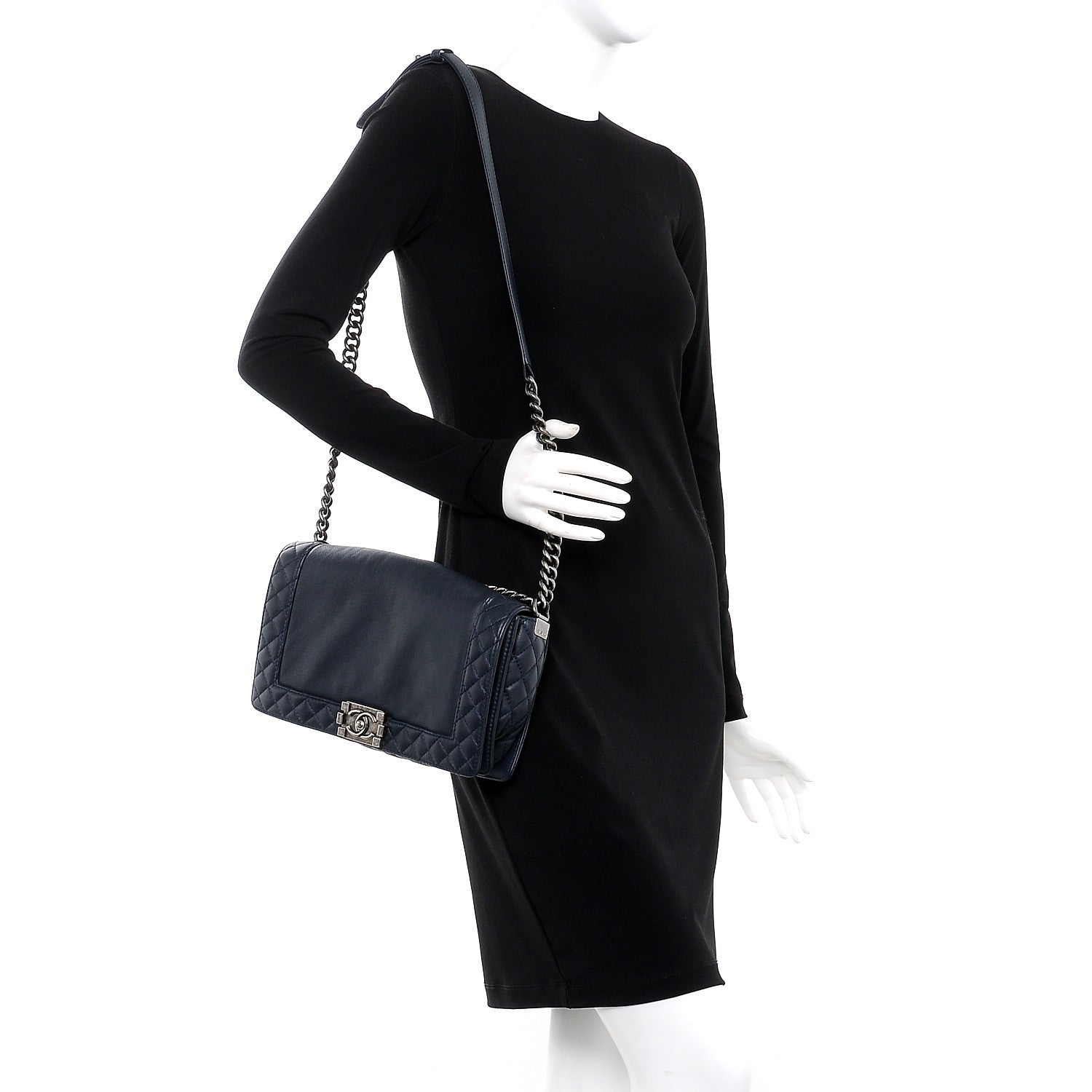 Chanel Calfskin New Medium Boy Reverso Flap Navy 2 of 7