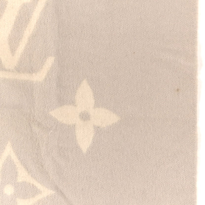 Louis Vuitton Cashmere Monogram Reykjavik Scarf Grey 4 of 4