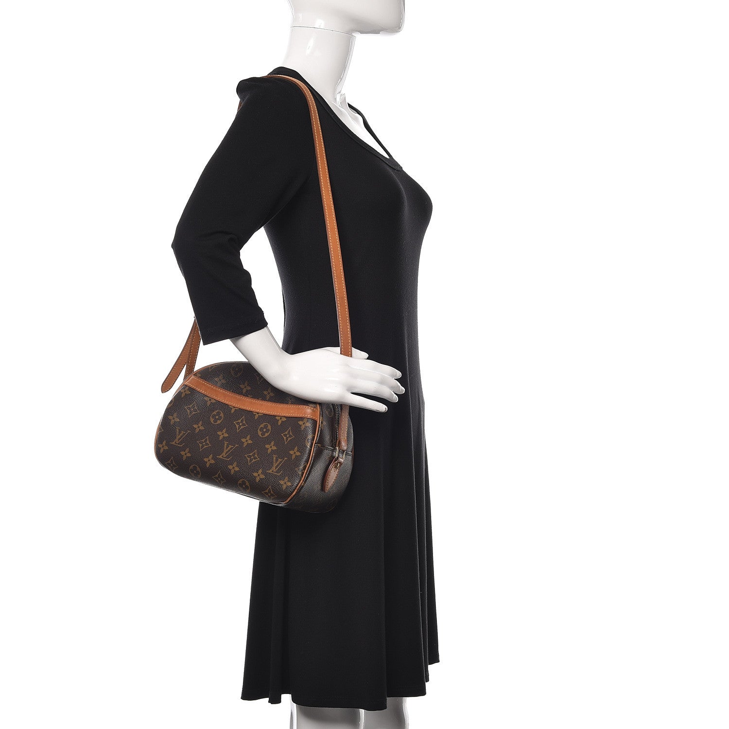 Louis Vuitton Monogram Blois 2 of 13