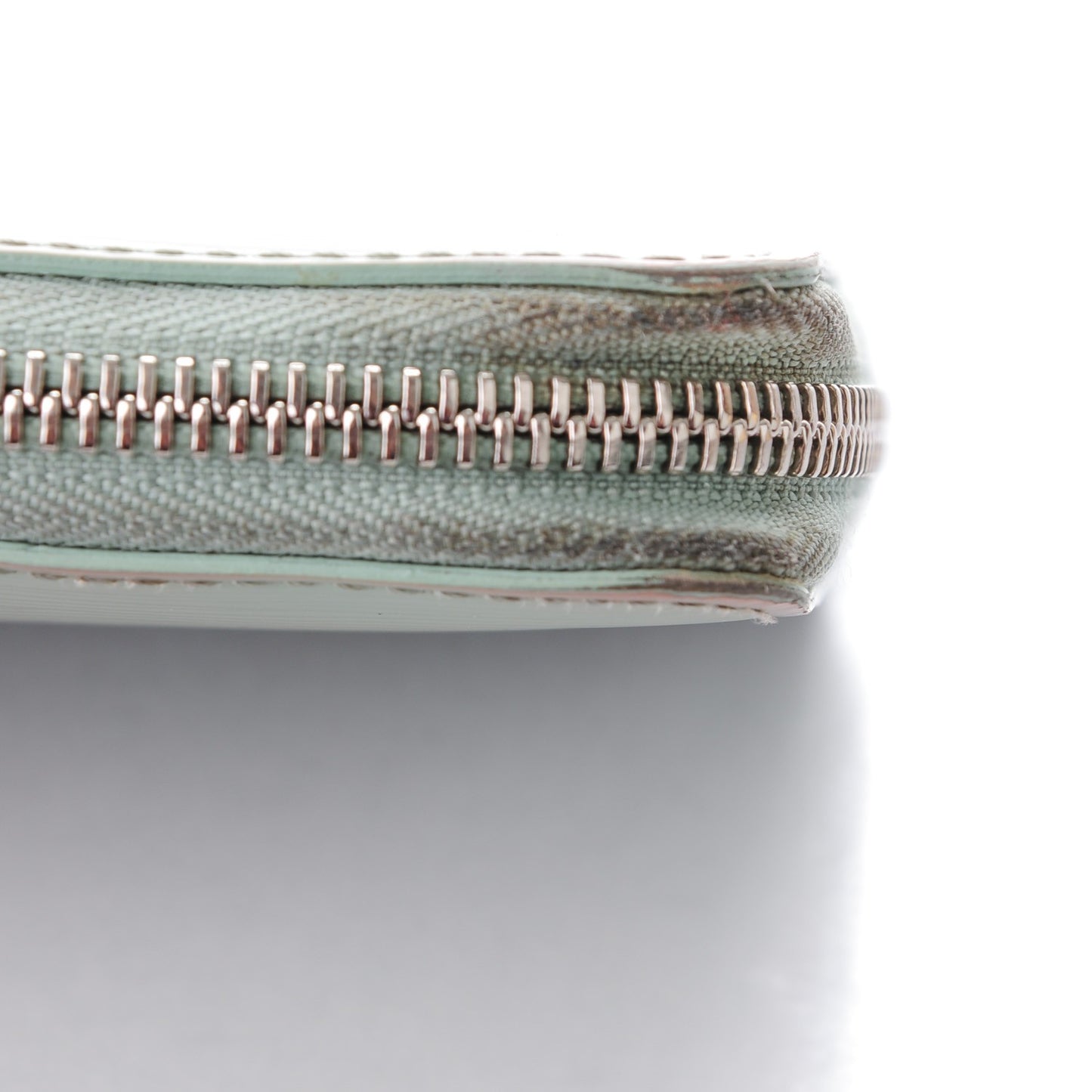 Electric Epi Zippy Wallet Amande