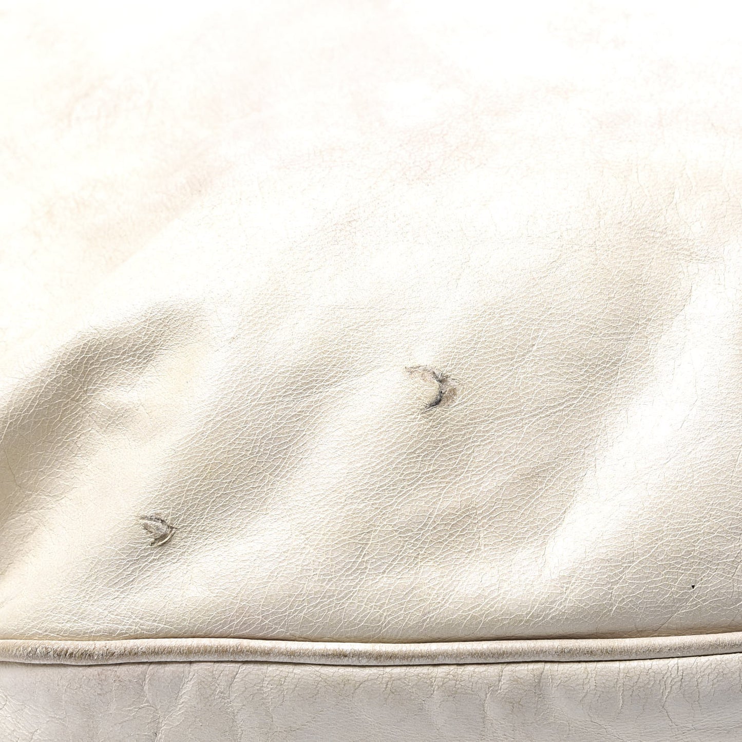 Agneau Giant 21 Silver Hardware Hobo White