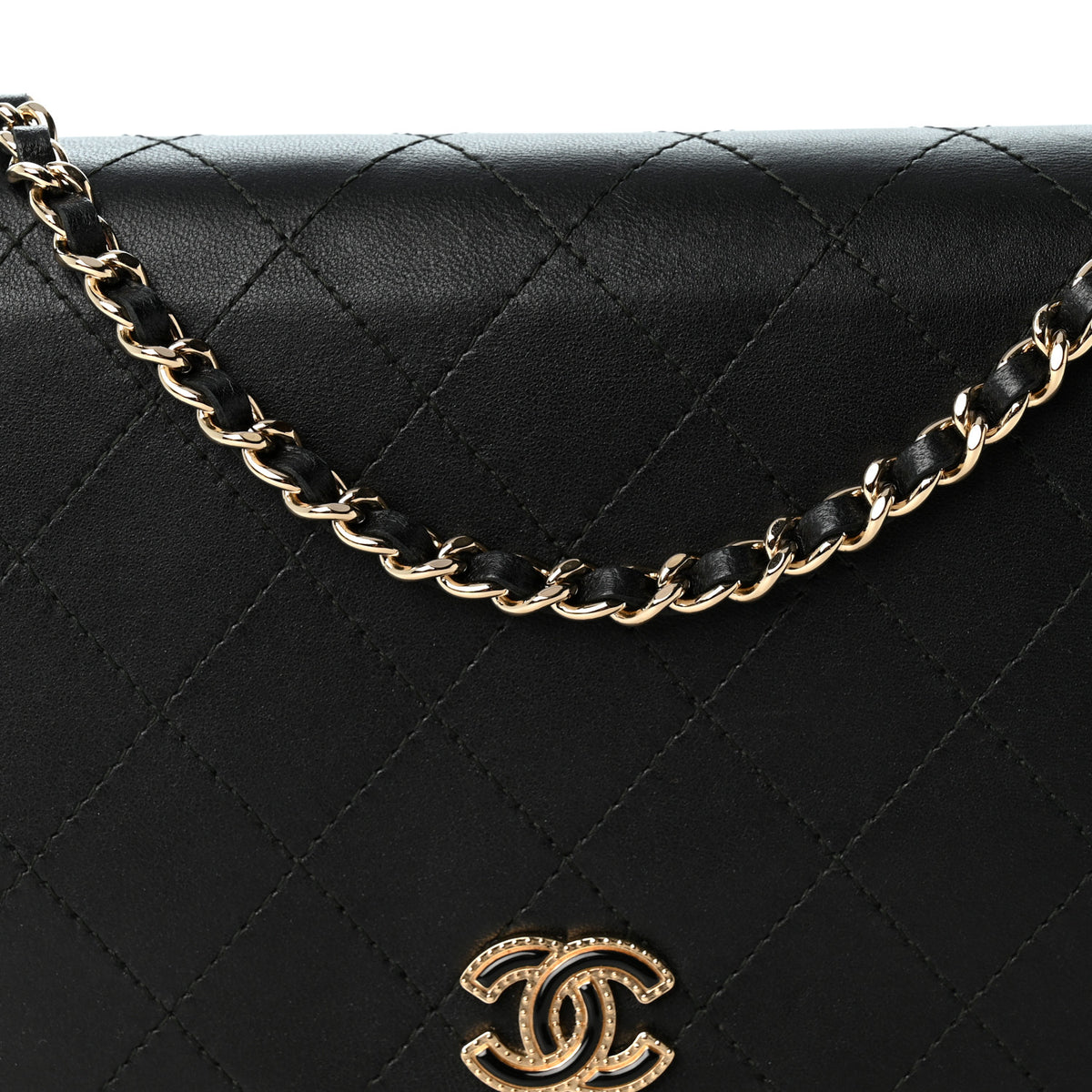 Lambskin Quilted Enamel CC Wallet on Chain WOC Black