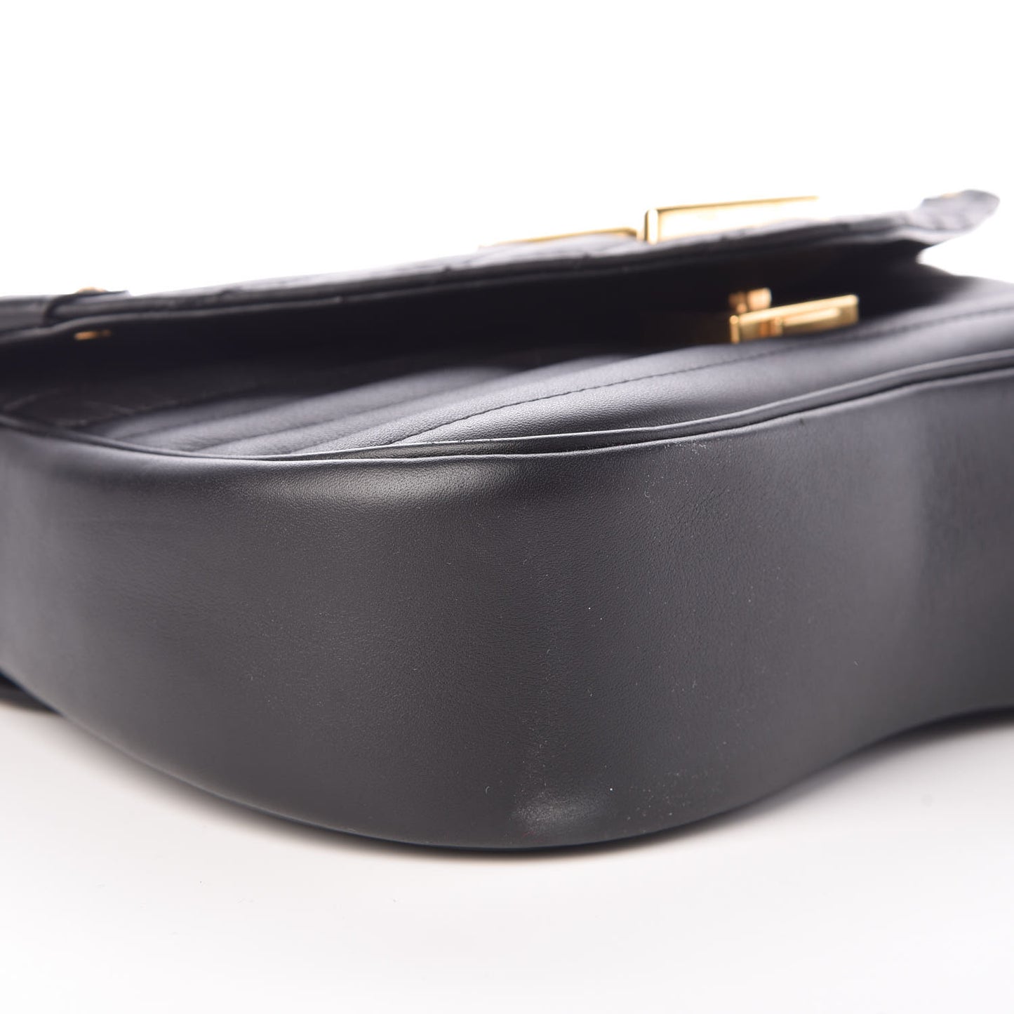 Calfskin New Wave Chain MM Black