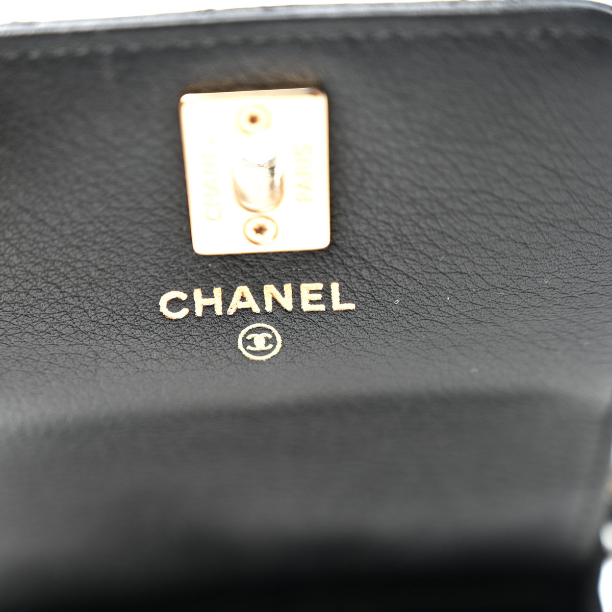 Lambskin Quilted Phone Holder Flap With Chain Black