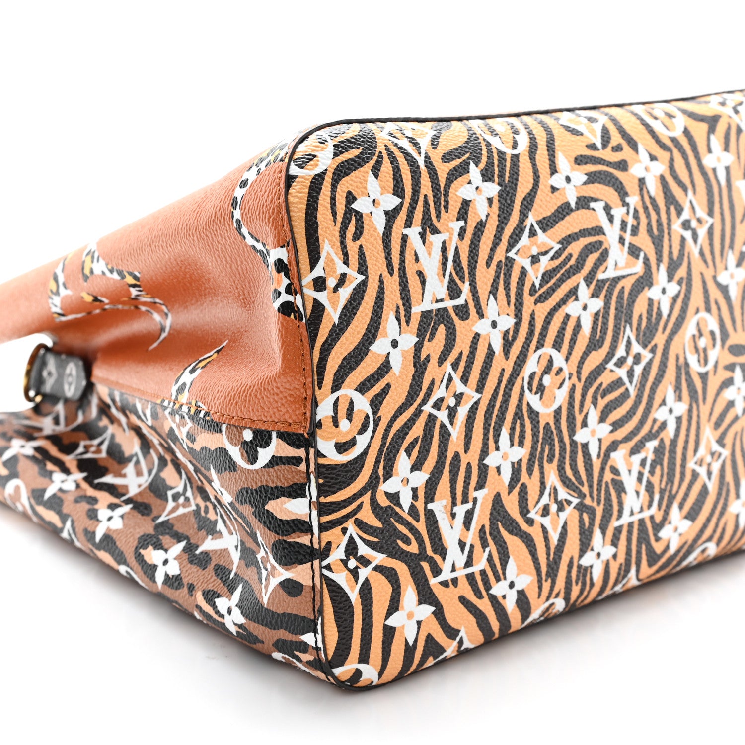 Louis Vuitton Monogram Giant Jungle NeoNoe Caramel 8 of 10