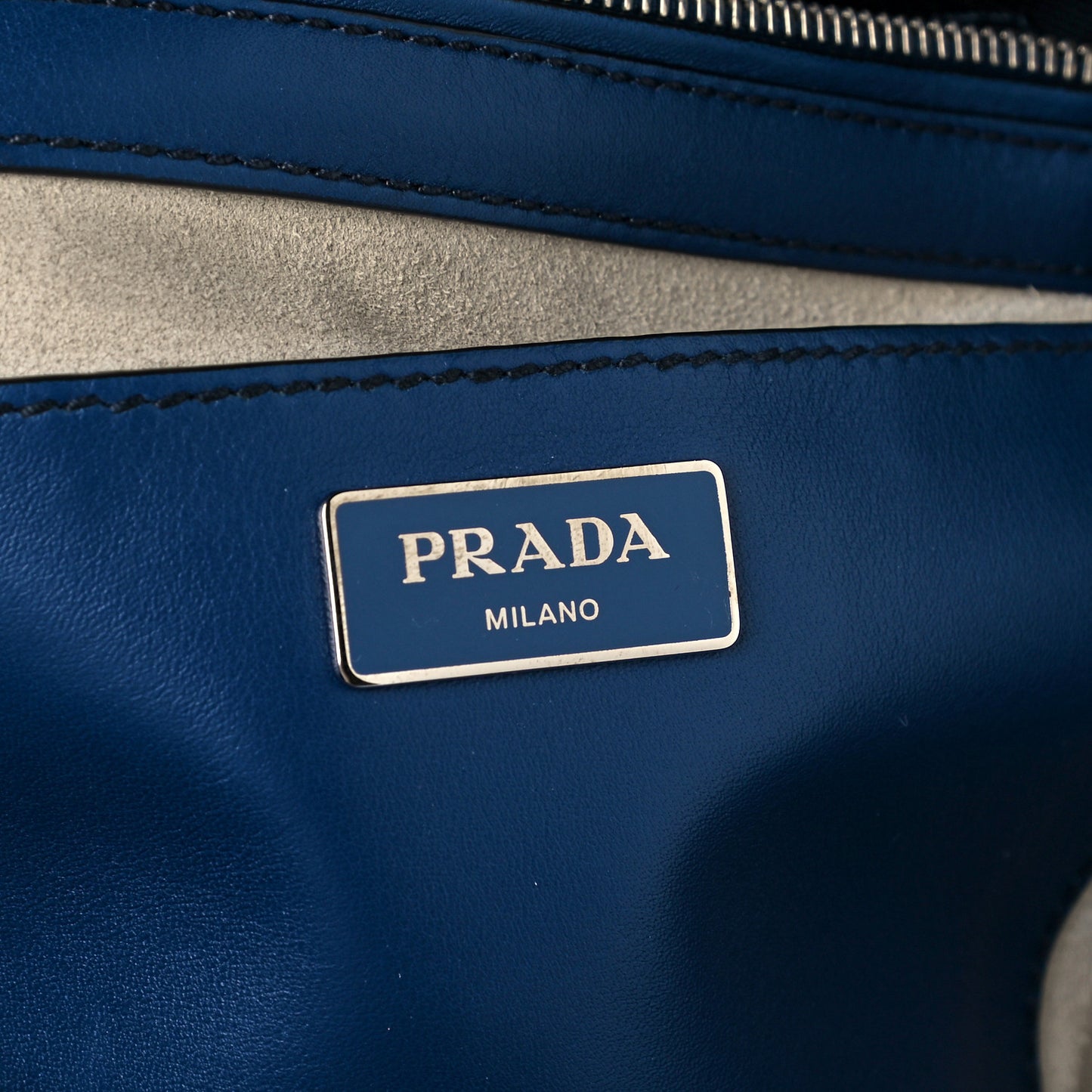 City Calf Hand Stitched Medium Galleria Double Zip Tote Bleuette