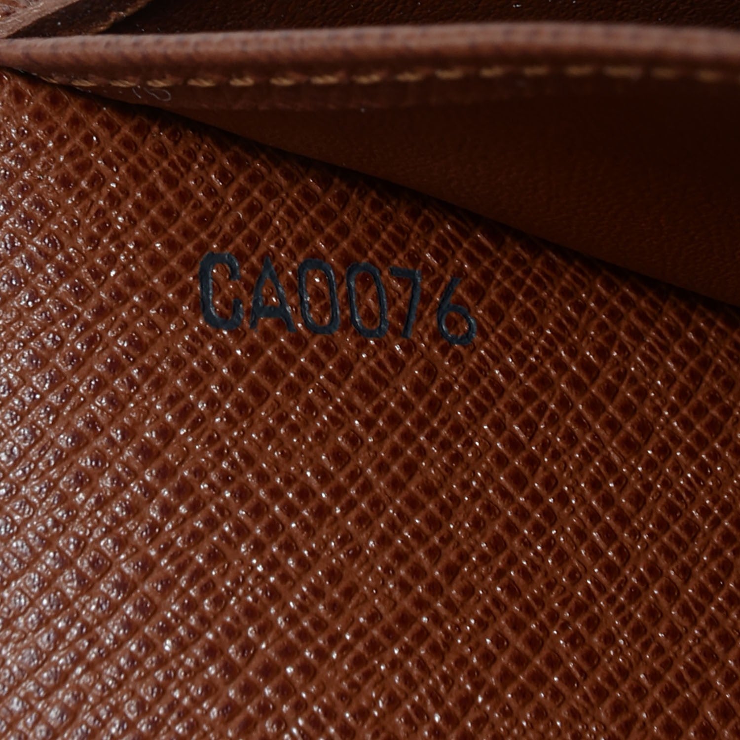 Louis Vuitton Monogram Sarah Wallet 7 of 9