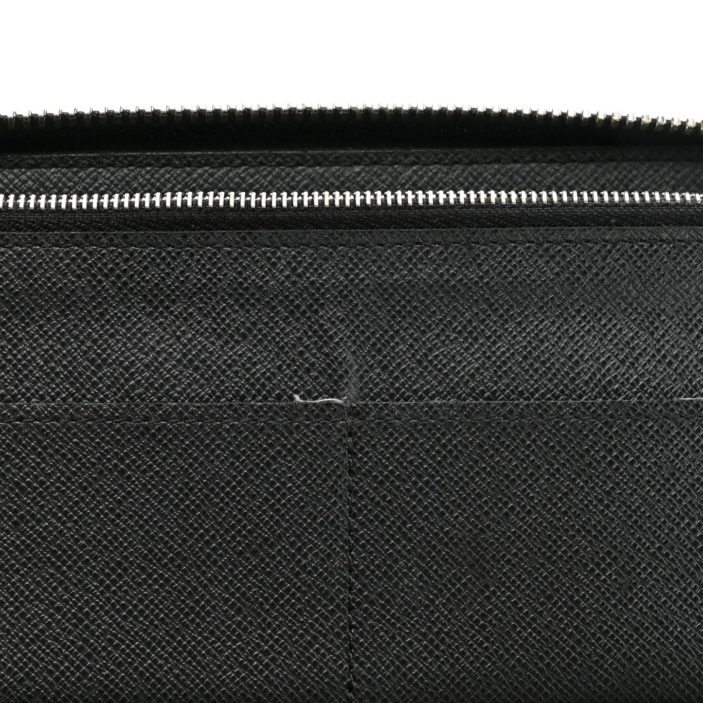 Taiga Vertical Zippy Wallet Black