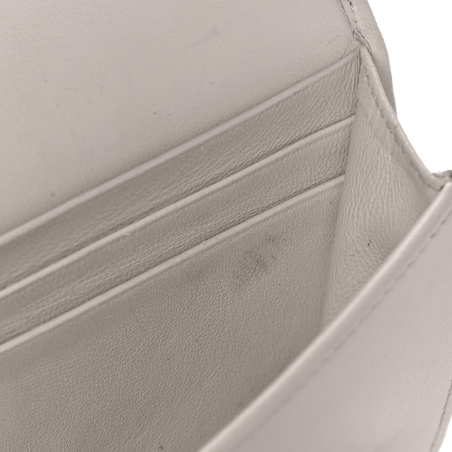 Soft Calfskin Impunture Diagramme Chain Wallet