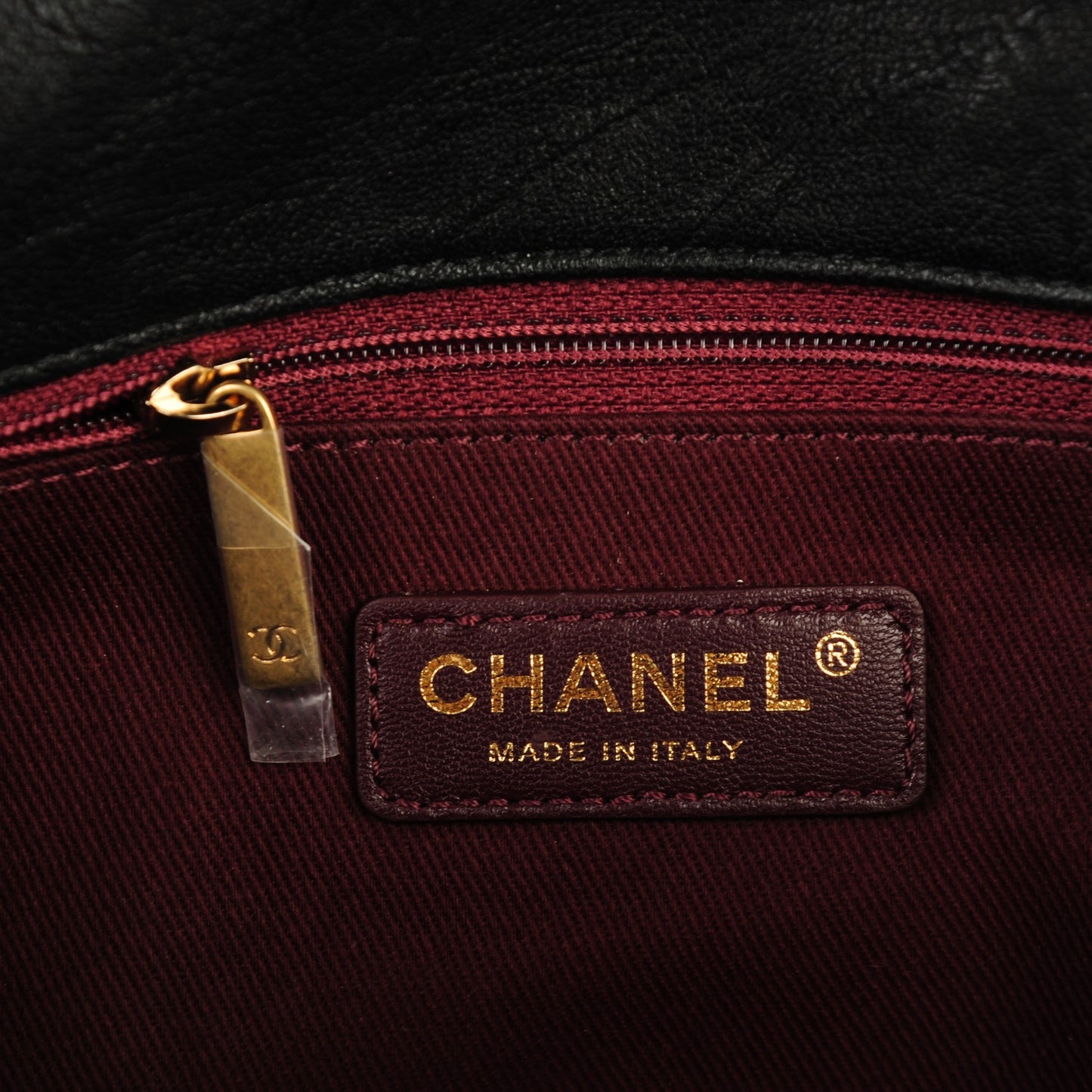 Wrinkled Lambskin Chevron Quilted Medium Flap Black