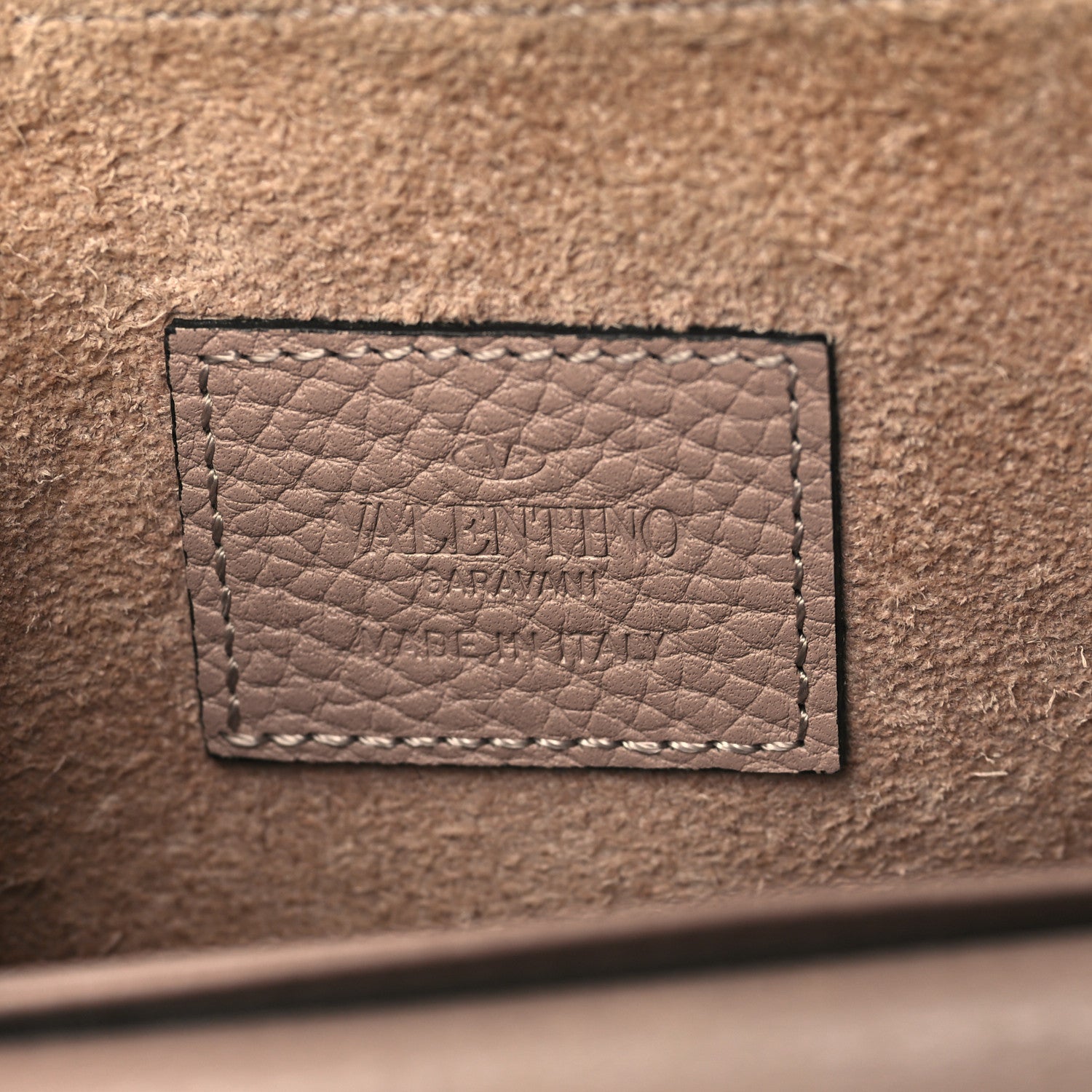 Valentino Garavani Pebbled Calfskin Rockstud Envelope Wallet on Chain Poudre 6 of 10