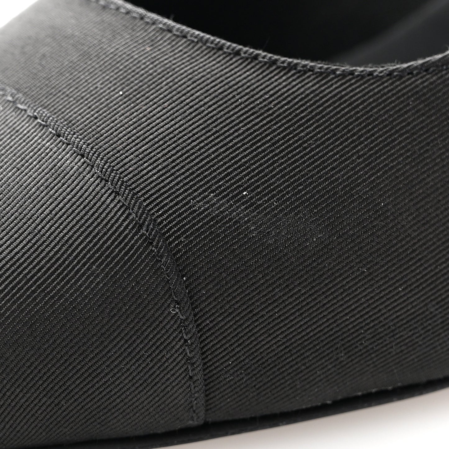 Grosgrain Cap Toe Uniform Pump 37 Black