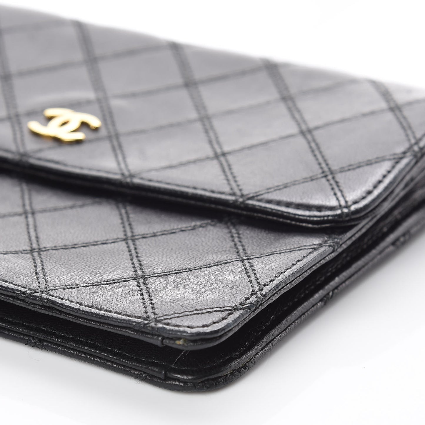 Lambskin Diamond Stitch Compact Pouch Black
