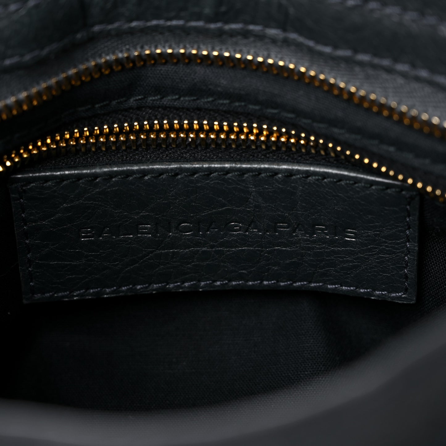 Agneau Giant 12 Gold Hardware Mini City Anthracite